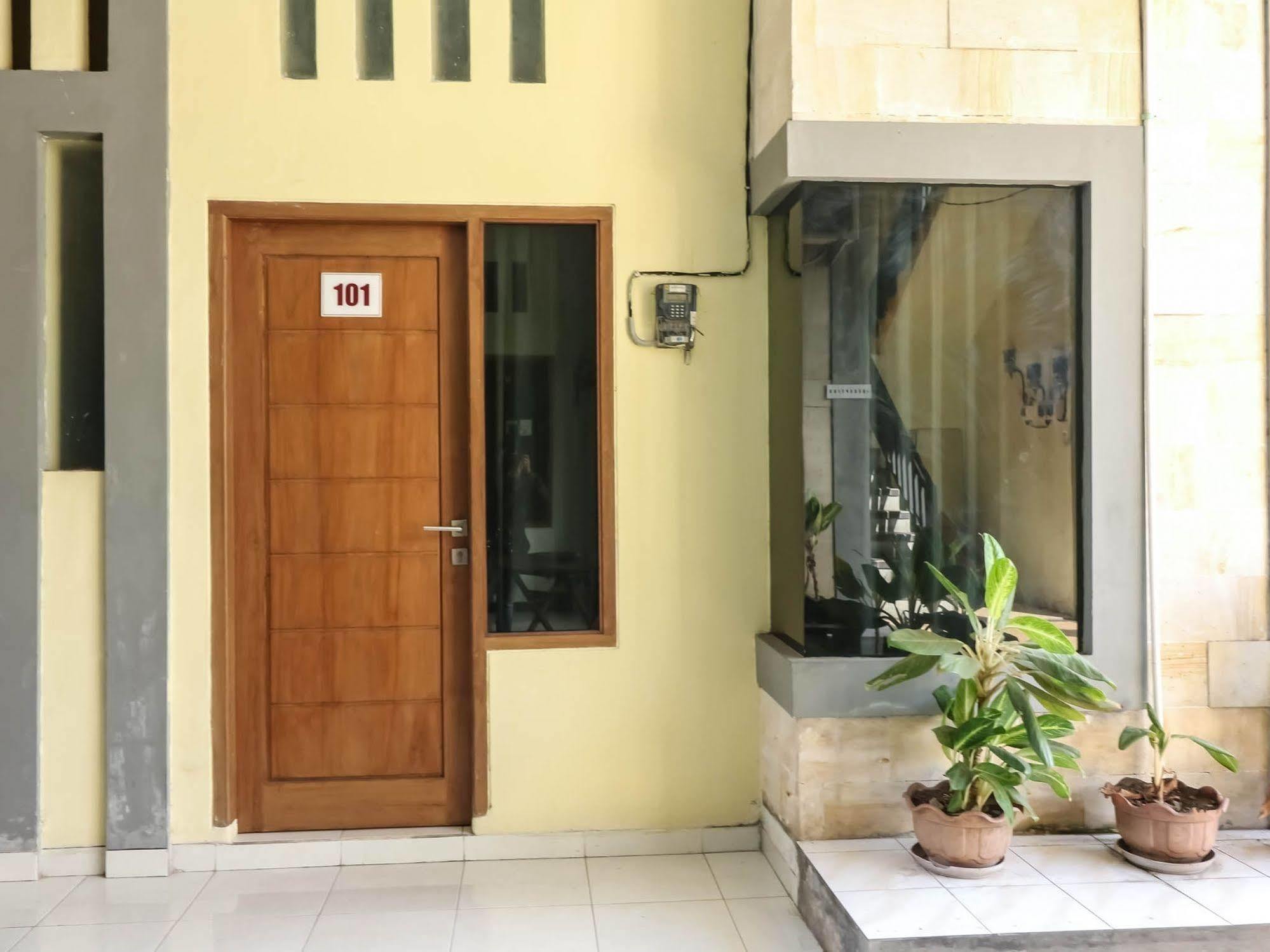 Super Oyo 91495 Hotel Indah Residence Denpasar  Ngoại thất bức ảnh